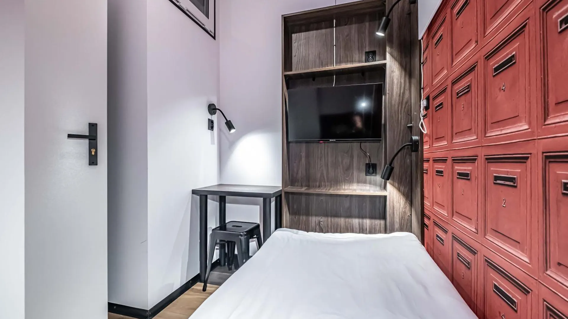 Vola Hostel Warsaw